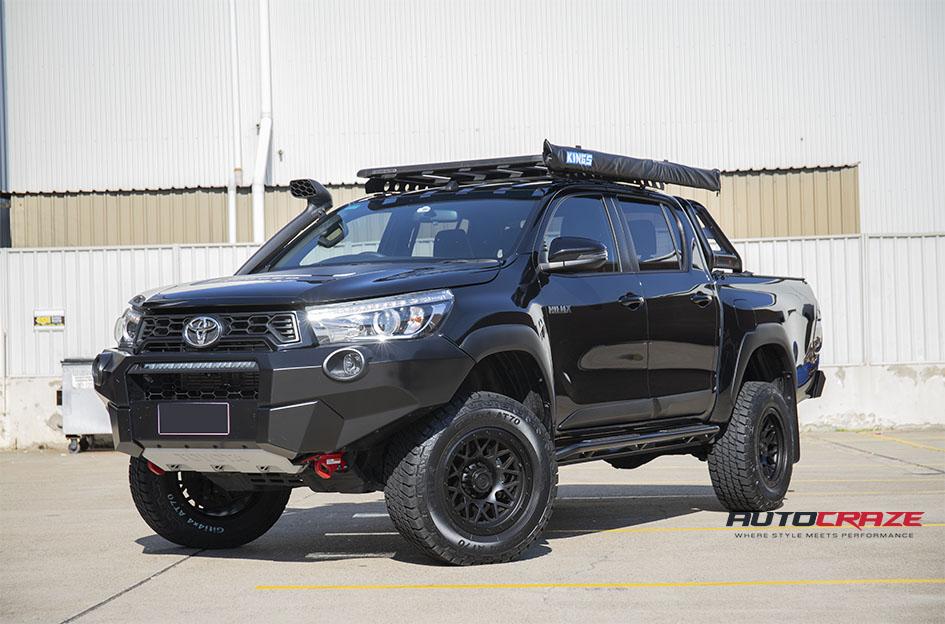TOYOTA HILUX N80 4WD CHAOS SATIN BLACK